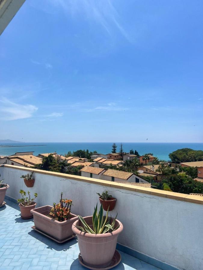 Апартаменти La Terrazza Sul Mare Порто-Емпедокле Екстер'єр фото